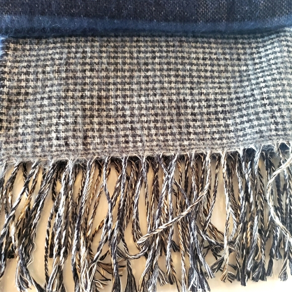 L'Accessorio Italiano Blues Grey Chek Tassle Cashmere Wool Fall Super Soft Woman - Picture 2 of 7